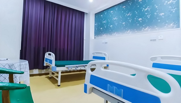 入户的积分_人民日报评遛狗母女与孕妇冲突:法律面前没有网红 遛狗母女危害国防利益