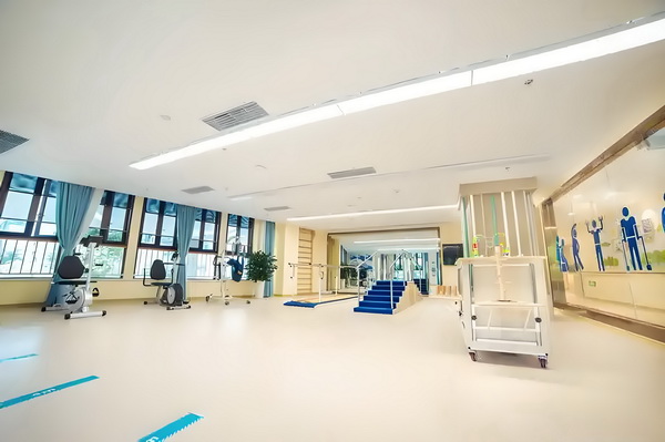 深圳技师入户条件_赣州人大常委会原主任骆炳峰再获减刑八个月 委会原主任5日年4月1