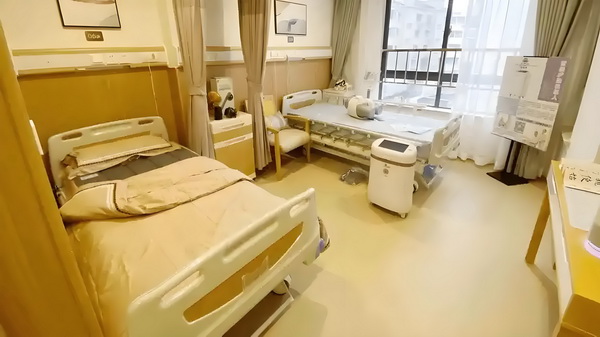2025深圳入户的条件_职务犯罪外逃者逾期不归从严惩处公告时限出炉 快车一辆野猪撞上城际